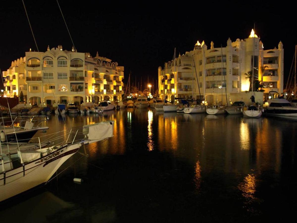 Cozy Corner 2 Bedroom Apartment On New Island Complex In Marina Harbour Benalmadena Bagian luar foto