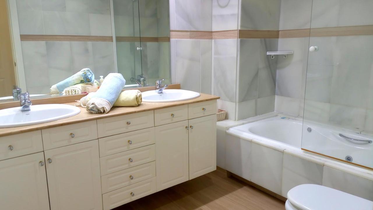 Cozy Corner 2 Bedroom Apartment On New Island Complex In Marina Harbour Benalmadena Bagian luar foto