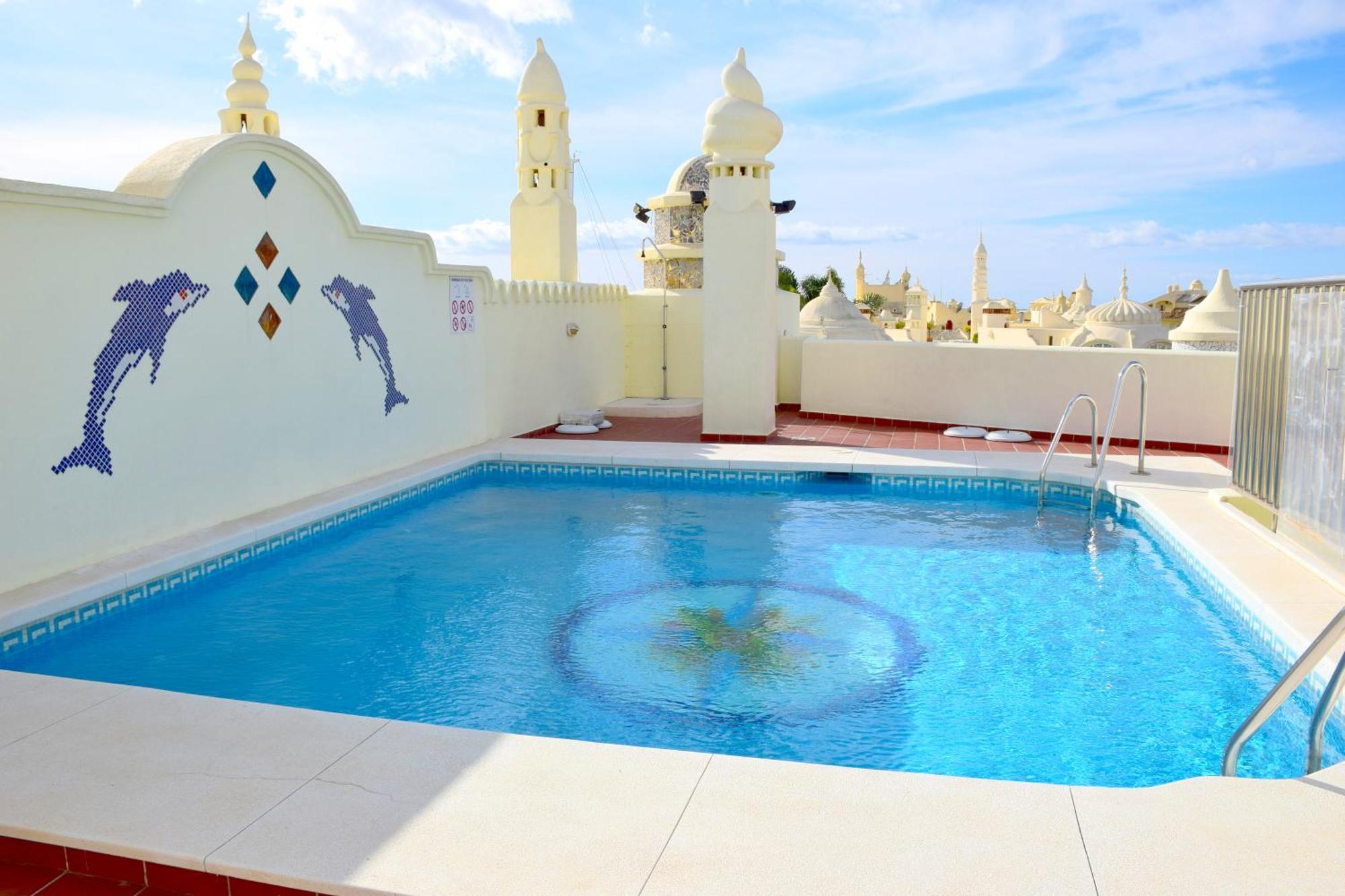 Cozy Corner 2 Bedroom Apartment On New Island Complex In Marina Harbour Benalmadena Bagian luar foto