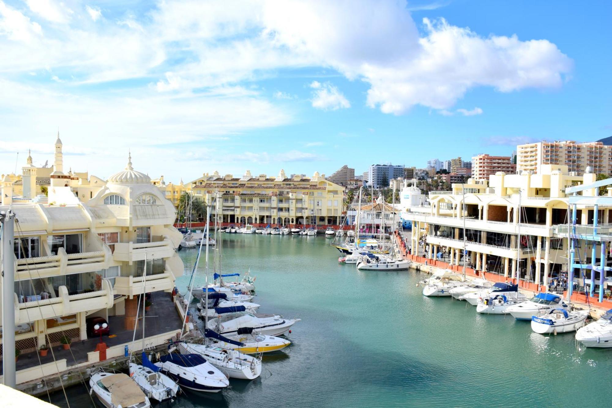 Cozy Corner 2 Bedroom Apartment On New Island Complex In Marina Harbour Benalmadena Bagian luar foto