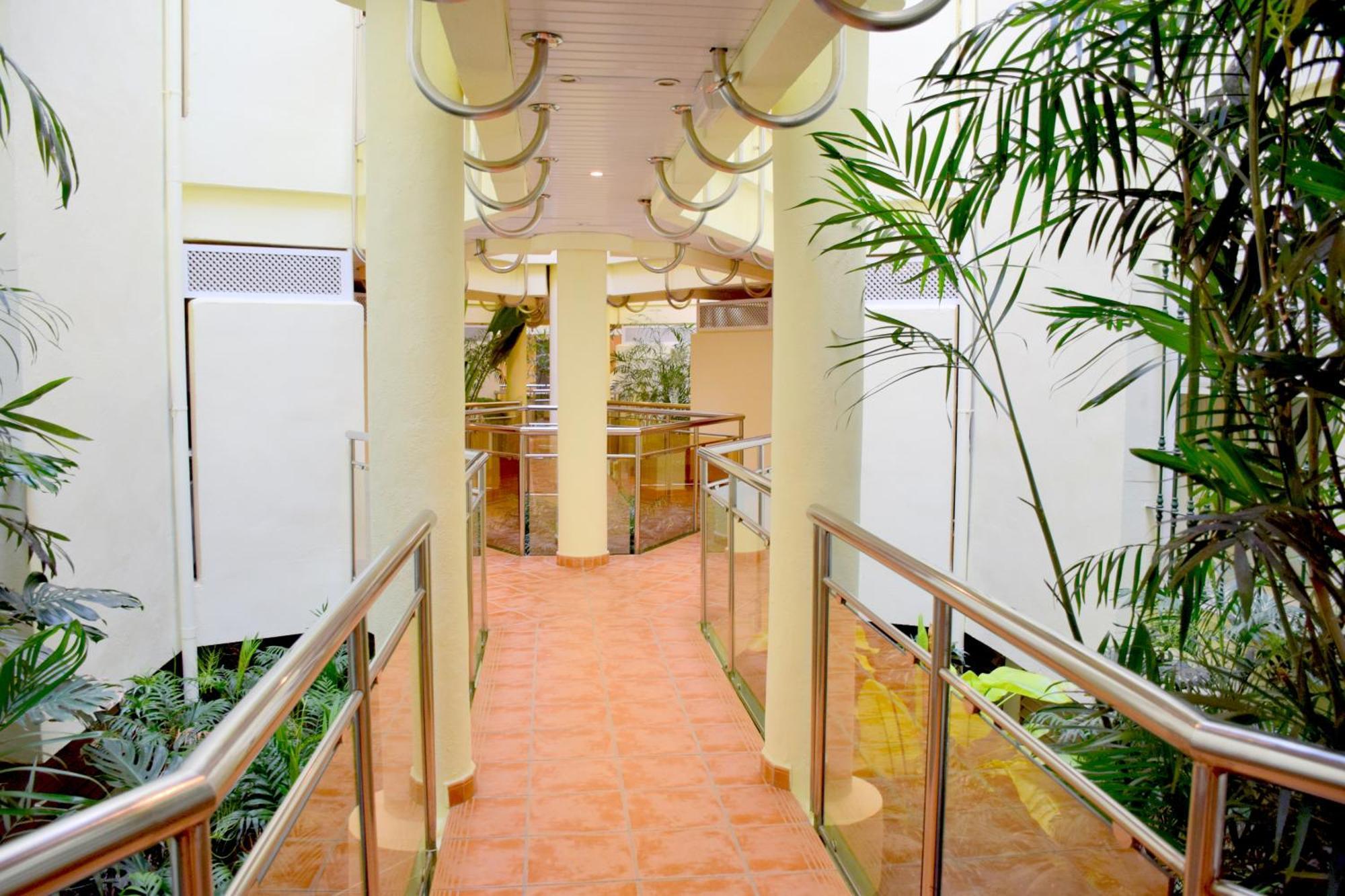 Cozy Corner 2 Bedroom Apartment On New Island Complex In Marina Harbour Benalmadena Bagian luar foto