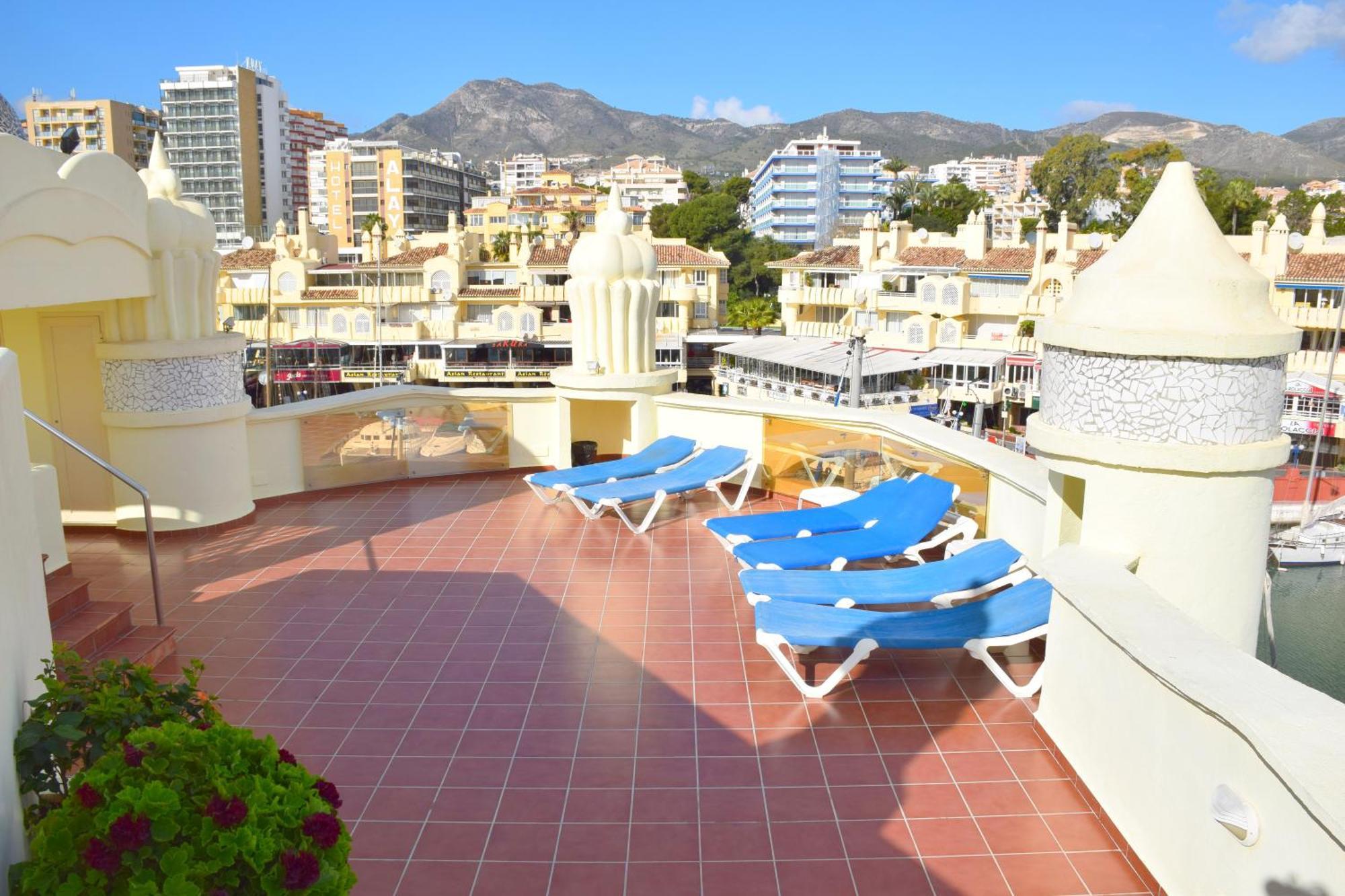 Cozy Corner 2 Bedroom Apartment On New Island Complex In Marina Harbour Benalmadena Bagian luar foto